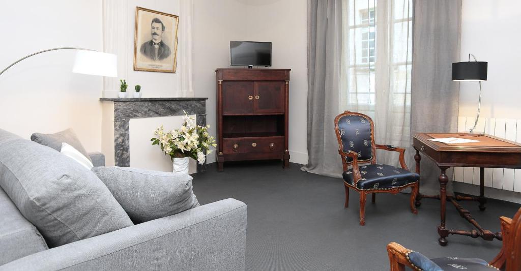 Suites De La Tour Perigueux Centre エクステリア 写真